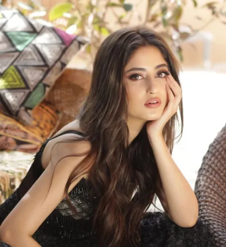 Zanjeerein – Sajal Aly and Ahsan Khan Shine in HUM TV’s Upcoming 2026 Drama - October 31, 2025 | 5:21 AM Zanjeerein – Sajal Aly and Ahsan Khan Shine in HUM TV’s Upcoming 2026 Drama